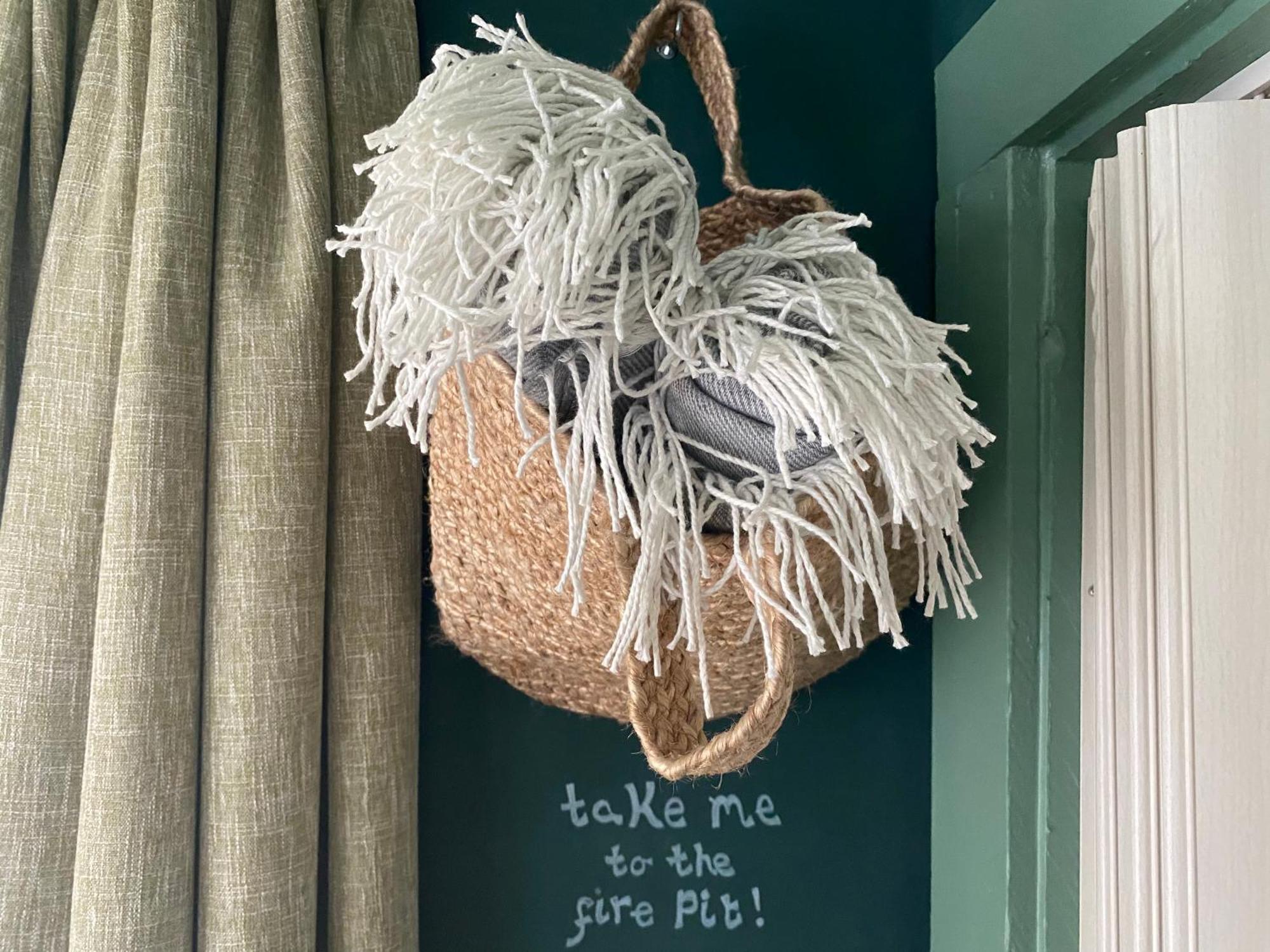 Mini Love Island Style Guest House Includes Personal Hot 24 Hour Swimming Pool, Outdoor Bathtub, Heated Dining Dome And Fire Pit, All This Is Secretly Located In The Busy Suburbs Of Nottingham Extérieur photo